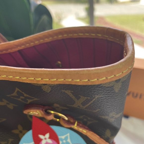 Louis Vuitton Limited Edition Monogram Patches Neverfull - Picture 4 of 8
